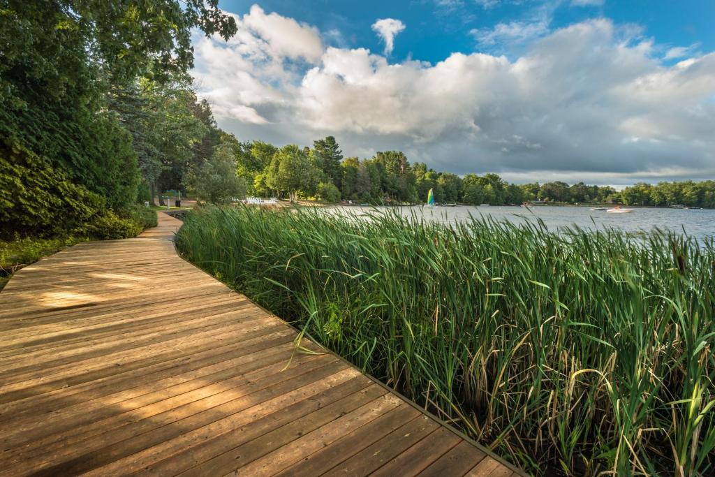 Taboo Muskoka Hotel Gravenhurst Eksteriør billede